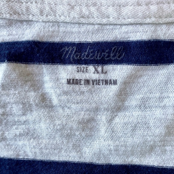 Madewell 🆕 | Whisper Cotton V-Neck Pocket Tank in Creston Stripe. - Picture 3 of 8